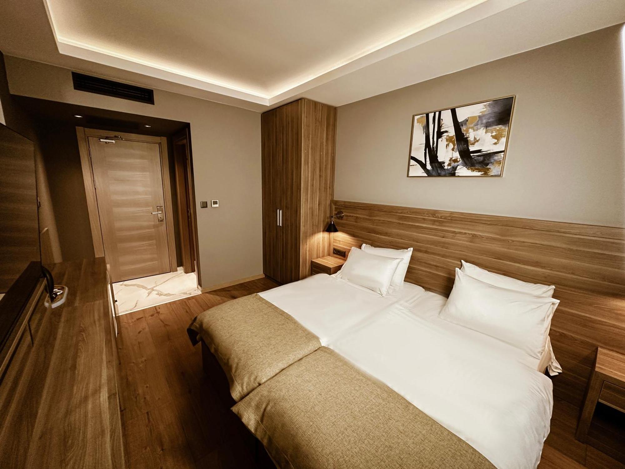 Viola Hotel Будва Екстер'єр фото